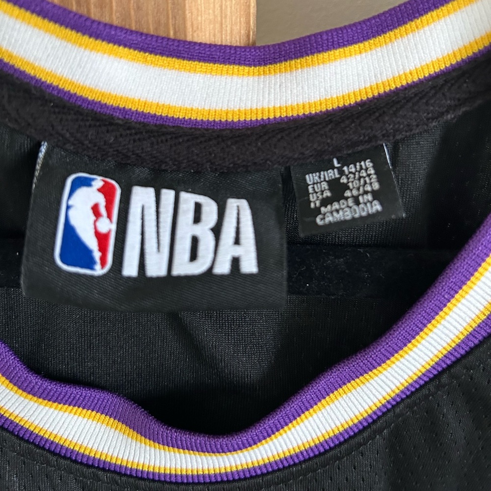 NBA Black Los Angeles Lakers Jersey - Picture 2 of 3